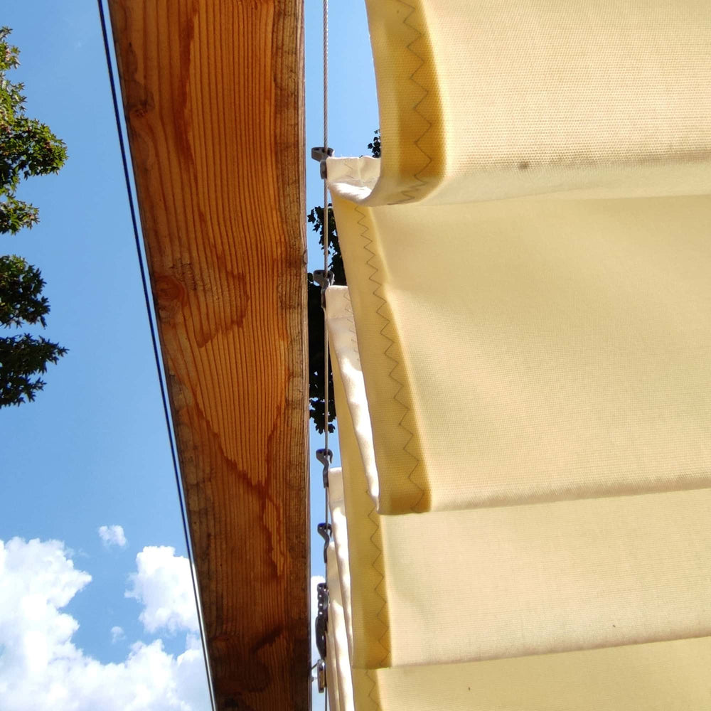 Detail-Liebe unterscheidet SPANNMAXXL-Vorteile mit Zick-Zack-Naht in der Pergola-Markise aus Holz, Aluminium oder Stahl