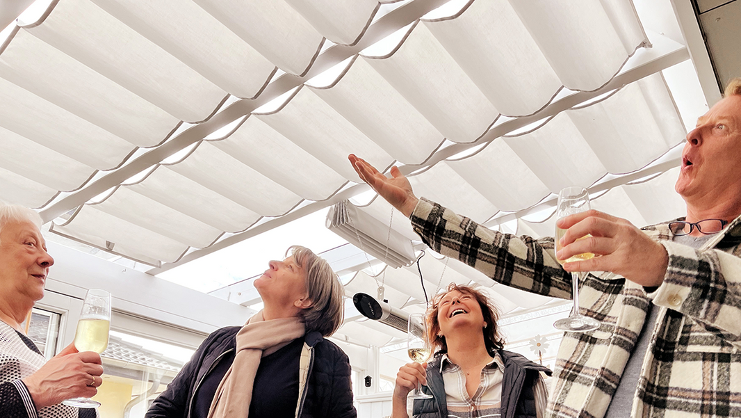 SPANNMAXXL-Beschattung montieren – Gemeinsam arbeiten, gemeinsam feiern