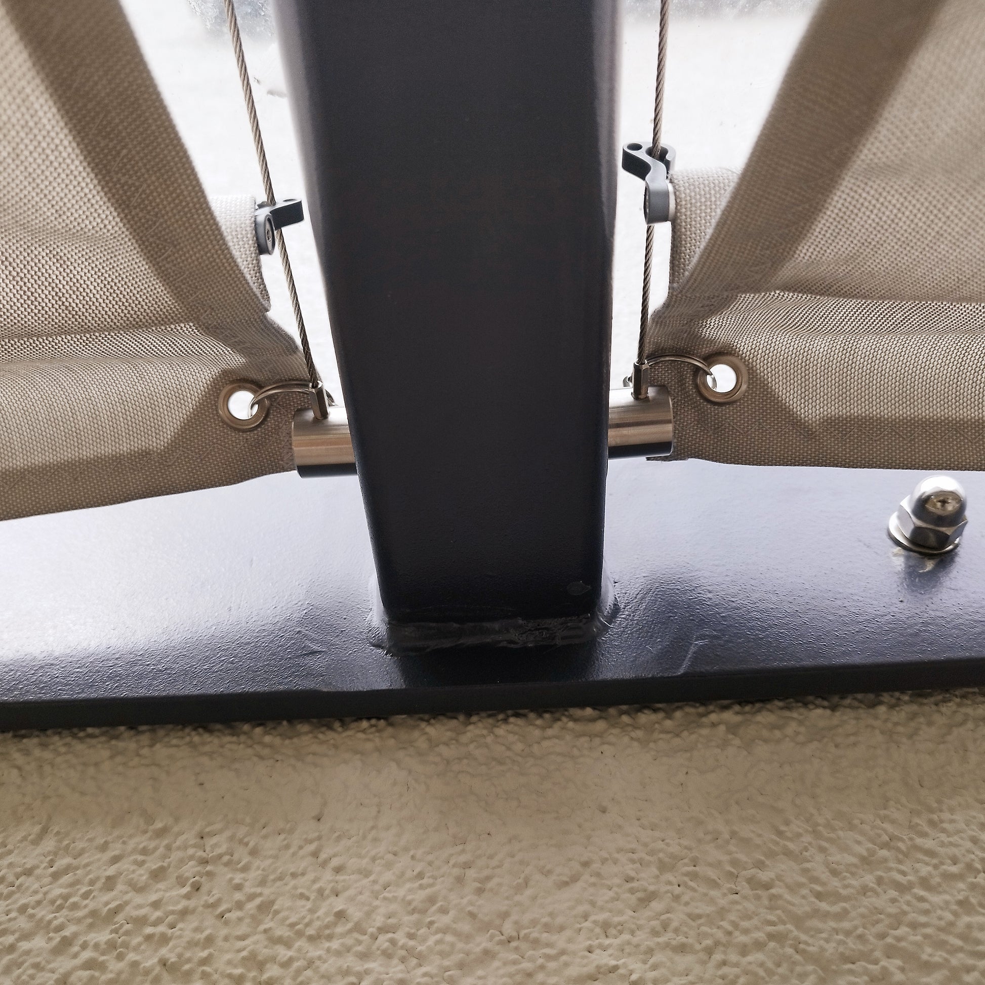 Terrassendach-Beschattung Fixierung der Markisen am Spannseil mit Steckbolzen und Edelstahlring