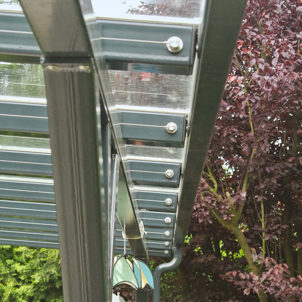 Hochwertige Edelstahlzylinder aus massivem Edelstahl, gemeinsam mit passgenauen Edelstahlseilen auf Maß in der Premium-Seilspannmarkise