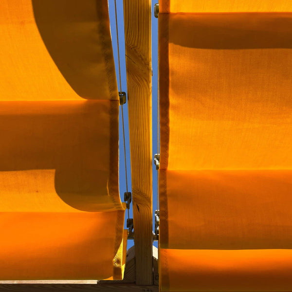 Langlebiges Textil aus Acryl in der Seilspannmarkise zwischen den Sparren auf Maß für lange Lebensdauer in bester Qualität.