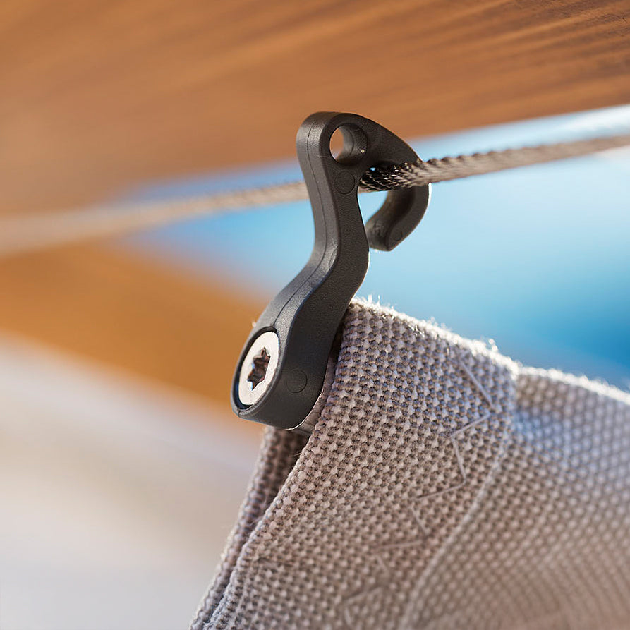 Pendelhaken der SPANNMAXXL-System der sich leicht in das Seil einhängen lässt ohne das Seil zu öffnen