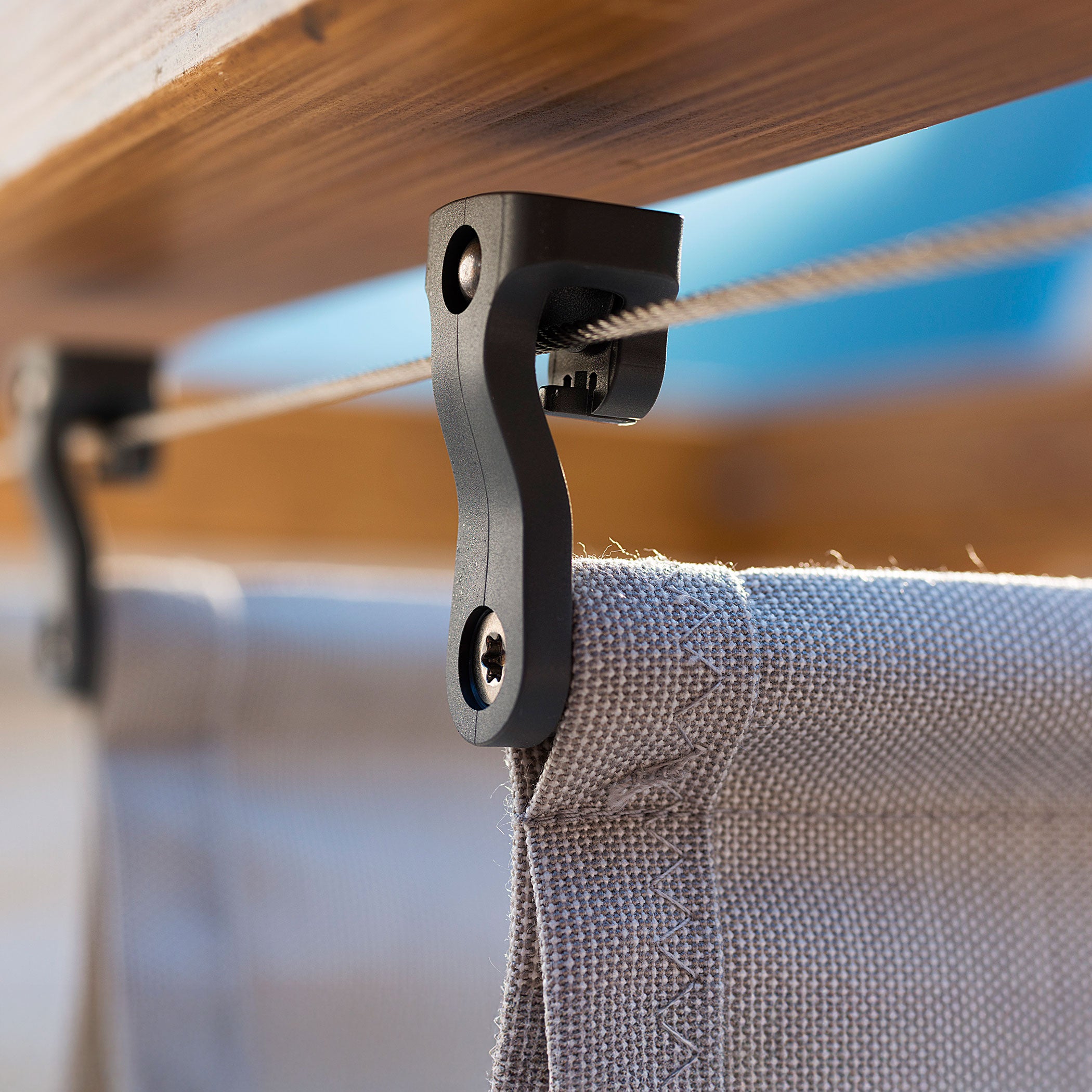 Roll-Pendelhaken im SPANNMAXXL-Beschattungssystem für terrassendach-Wintergarten-Pergola