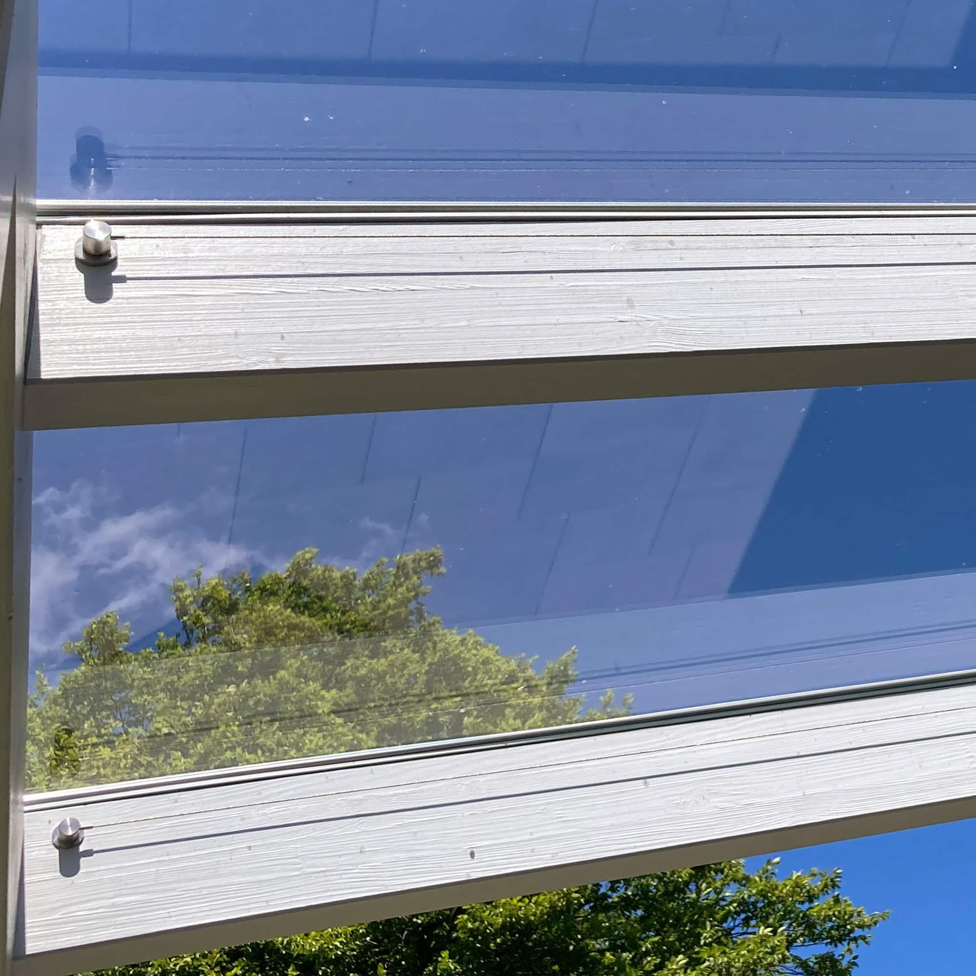 Vorteil 02 der Seilspannmarkise von SPANNMAXXL-Spannseile auf Map mit Rechts-und-Linksgewinde sichert einfache Montage