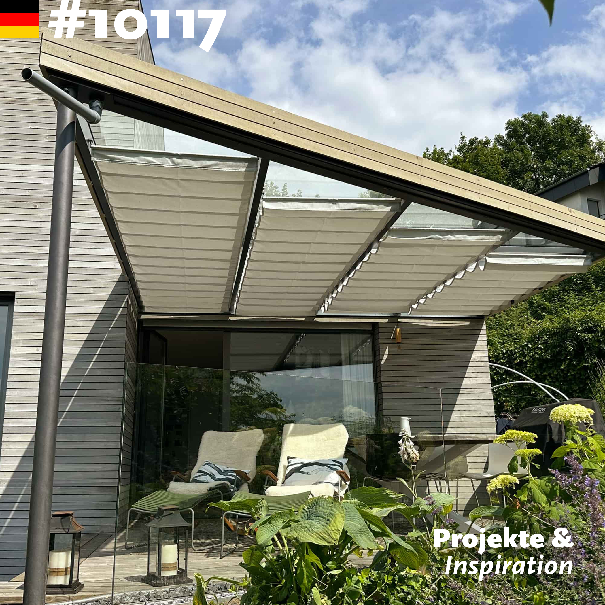 Terrassenüberdachung aus Holz mit Seilspannmarkise als Beschattung und Sonnenschutz im Ruhrgebiet mit schöner Aussicht.